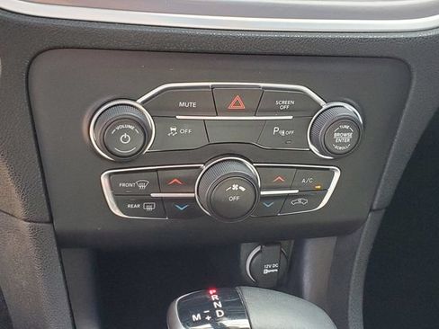 Used 2019 Dodge Charger SXT w/ Leather Interior Group RWD image 23