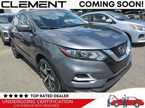 Used 2022 Nissan Rogue Sport SL FWD image 1