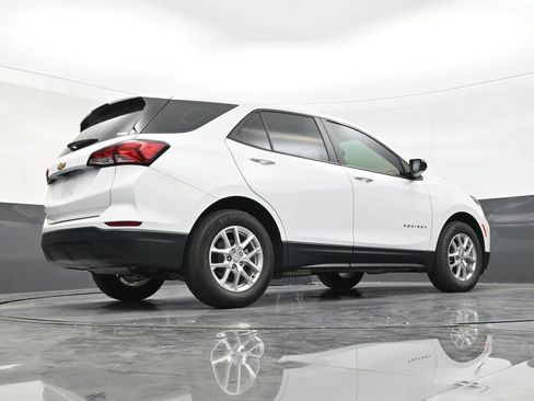 Used 2024 Chevrolet Equinox LS FWD image 24