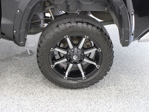 Used 2021 Toyota Tundra SR5 w/ SR5 Leather Package AWD/4WD image 11