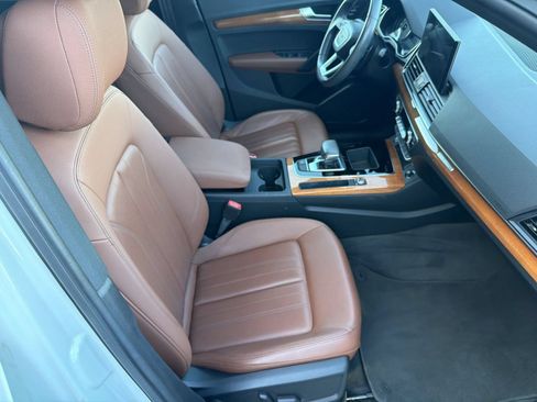 Used 2023 Audi Q5 2.0T Premium w/ Convenience Package AWD/4WD image 22