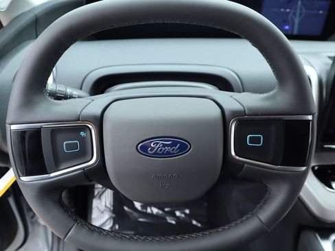 New 2026 Ford Expedition Active AWD/4WD image 3