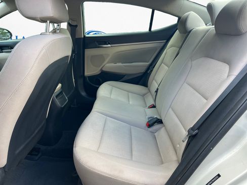 Used 2017 Hyundai Elantra SE FWD image 10