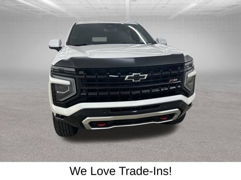 Used 2025 Chevrolet Suburban Z71 AWD/4WD image 3