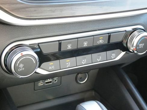 New 2025 Nissan Altima 2.5 SV image 14