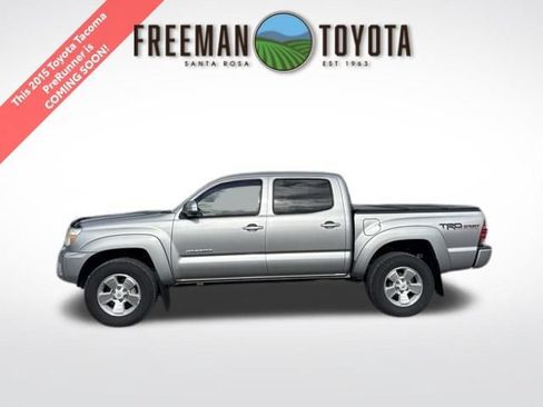 Used 2015 Toyota Tacoma PreRunner w/ TRD Sport Package RWD image 1