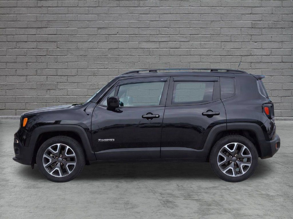 Used 2017 Jeep Renegade Latitude w/ Cold Weather Group AWD/4WD image 7