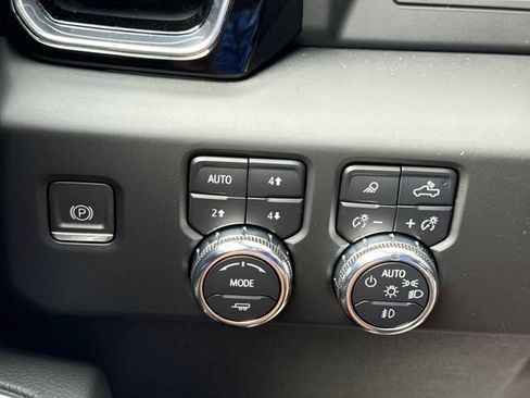 Certified 2023 GMC Sierra 1500 Denali AWD/4WD image 18