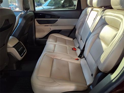 Certified 2025 Lincoln Nautilus Premier image 7