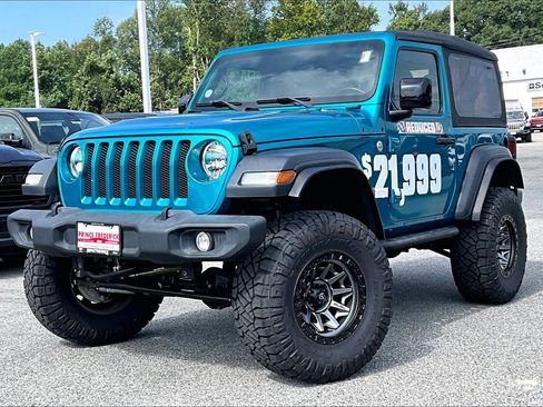 Used 2020 Jeep Wrangler Sport AWD/4WD image 3