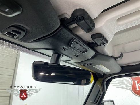 Used 2023 Jeep Gladiator Rubicon w/ Trailer Tow Package image 19