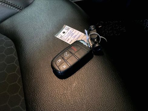 Used 2018 Jeep Compass Latitude w/ Popular Equipment Group image 13