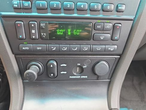 Used 2002 Ford Thunderbird RWD image 22