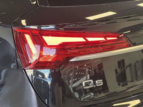 Used 2023 Audi Q5 2.0T Premium Plus w/ Premium Plus Package AWD/4WD image 9