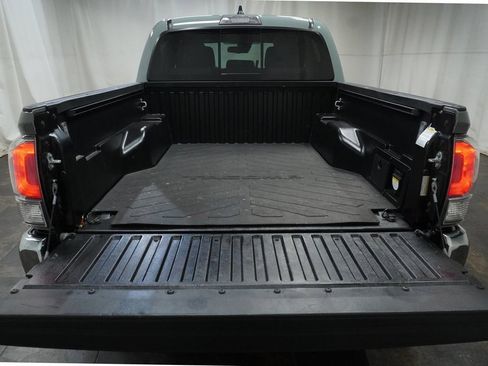 Certified 2023 Toyota Tacoma TRD Off-Road image 6