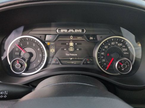 New 2026 RAM 1500 Express AWD/4WD image 28
