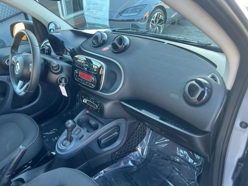 Used 2018 smart fortwo electric drive image 30