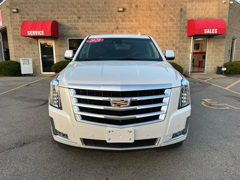 Used 2020 Cadillac Escalade ESV Luxury image 2