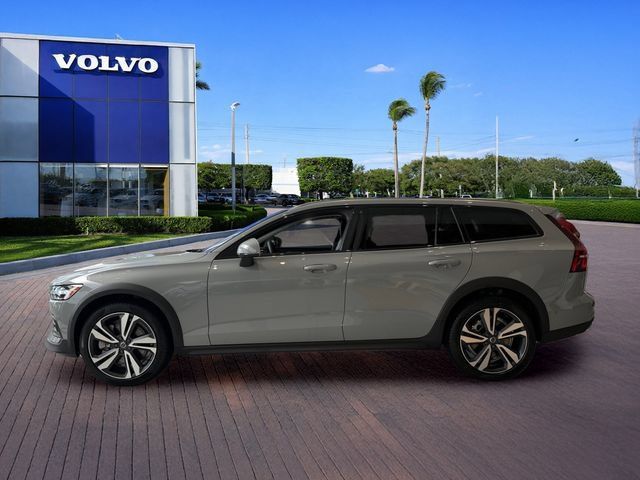 New 2026 Volvo V60 B5 Cross Country Plus w/ Protection Package Premier AWD/4WD image 4