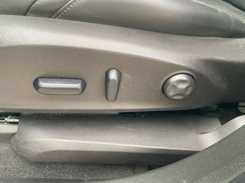 Used 2019 Buick Envision Premium AWD/4WD image 22