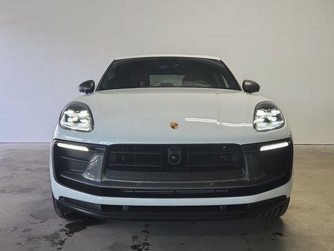 New 2026 Porsche Macan Turbo AWD/4WD image 8