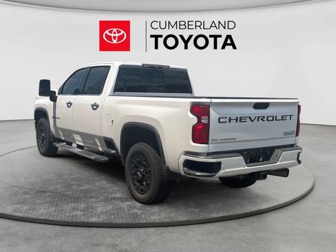 Used 2020 Chevrolet Silverado 2500 High Country w/ Z71 Off-Road Package AWD/4WD image 2