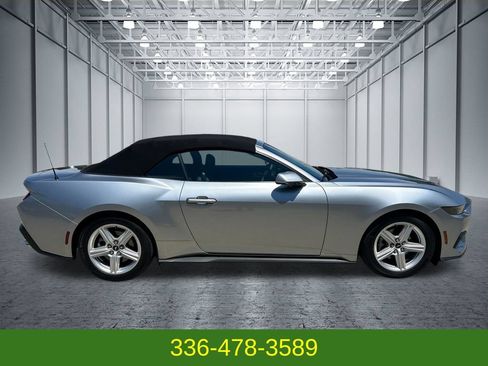 Used 2026 Ford Mustang Convertible RWD image 6