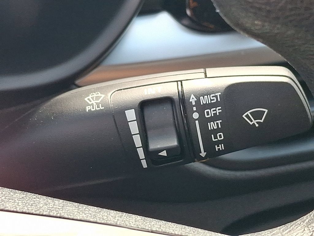 Used 2023 Kia Forte LXS w/ LXS Technology Package FWD image 26