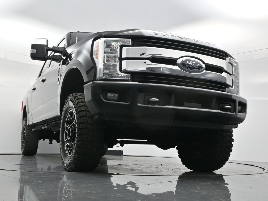 Used 2017 Ford F250 Lariat w/ Chrome Package AWD/4WD image 47