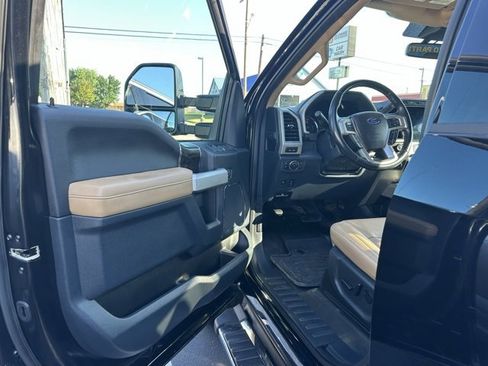 Certified 2022 Ford F250 Lariat w/ Lariat Ultimate Package image 18