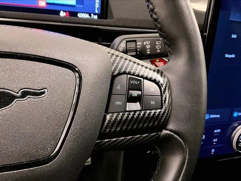 Used 2022 Ford Mustang Mach-E Select image 18