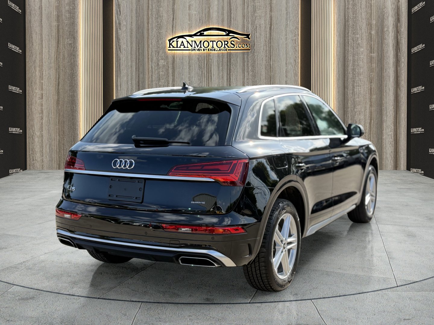 Used 2024 Audi Q5 e Premium w/ Convenience Package AWD/4WD image 7
