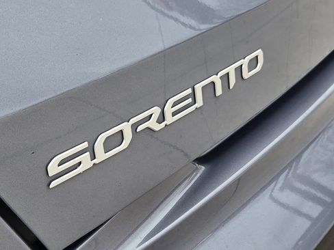 Certified 2023 Kia Sorento S image 16