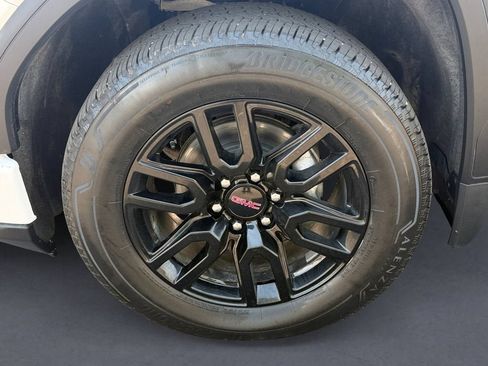 Used 2024 GMC Sierra 1500 Elevation AWD/4WD image 9