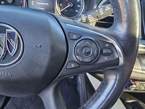 Used 2020 Buick Enclave Essence w/ Sound and Sites Package image 17