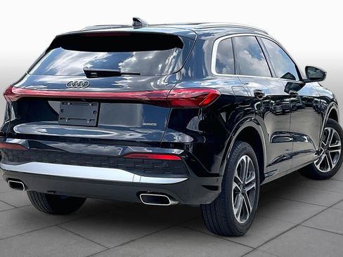 Used 2025 Audi Q5 Premium AWD/4WD image 13