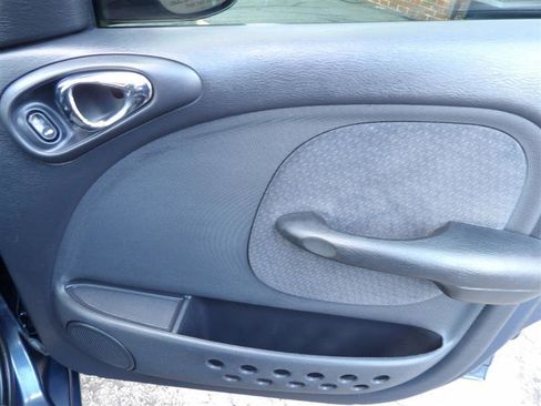 Used 2003 Chrysler PT Cruiser image 16