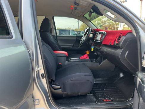 Used 2020 Toyota Tacoma 4x4 Double Cab image 19