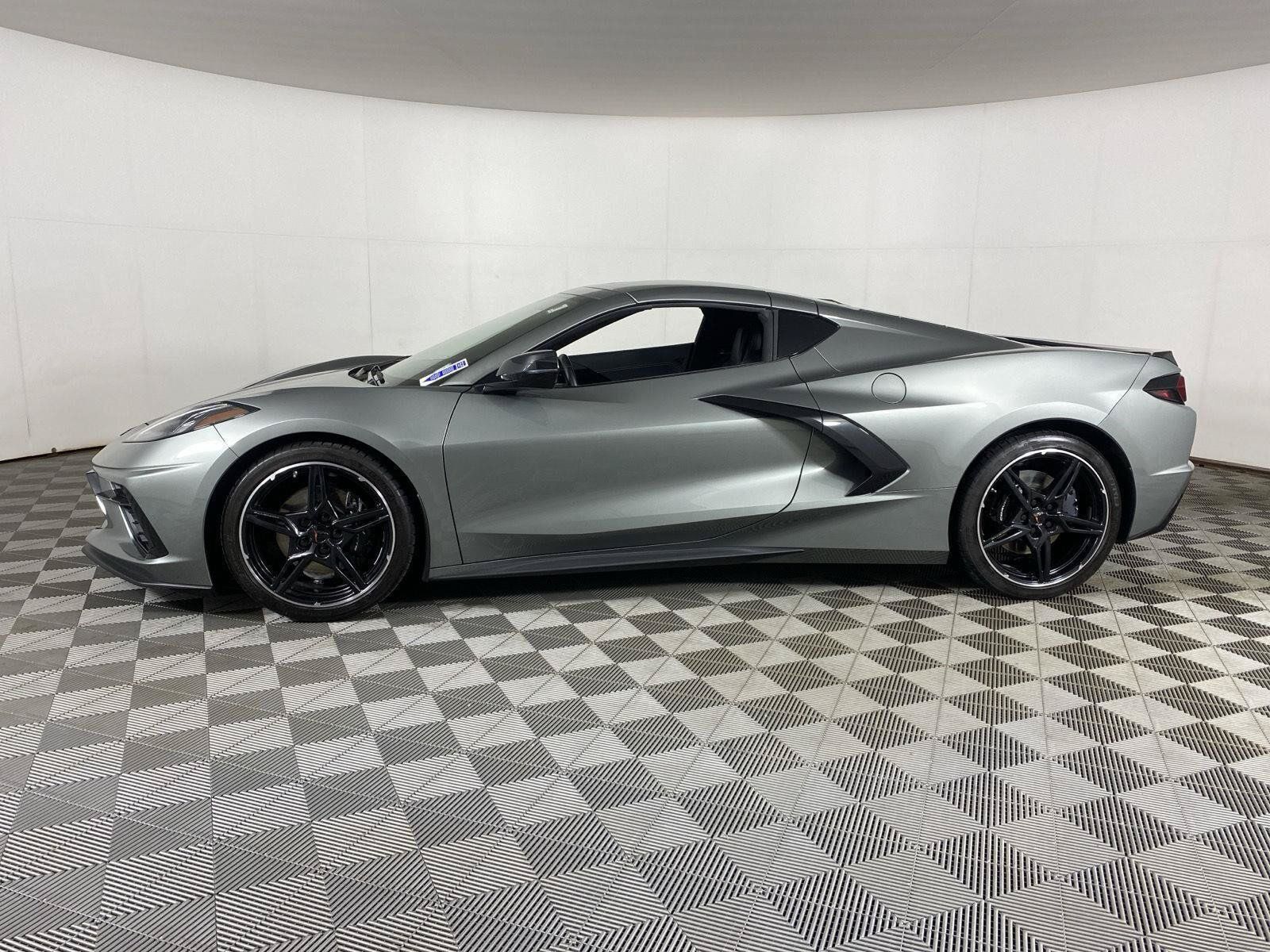 Used 2023 Chevrolet Corvette Stingray Preferred Cpe w/ Stealth Interior Trim Package RWD image 19