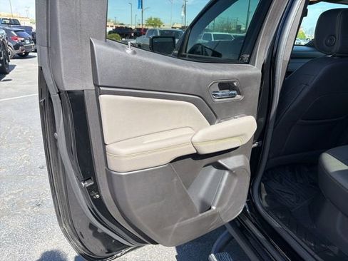 Used 2024 Chevrolet Colorado ZR2 w/ ZR2 Convenience Package III AWD/4WD image 24