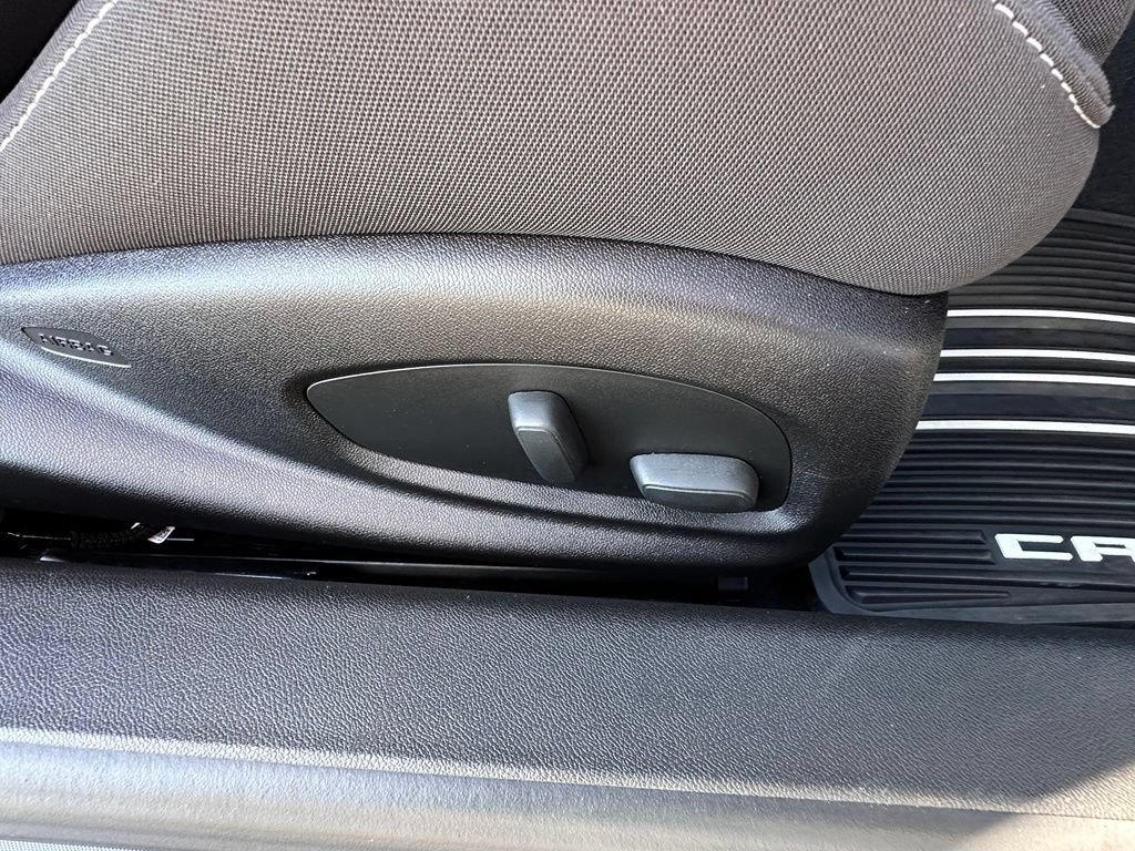 Used 2018 Chevrolet Camaro SS RWD image 12