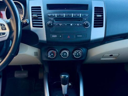 Used 2007 Mitsubishi Outlander LS AWD/4WD image 13