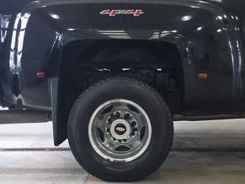 Used 2017 Chevrolet Silverado 3500 LTZ w/ Duramax Plus Package image 31