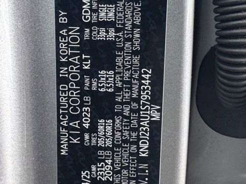 Certified 2025 Kia Soul LX image 17