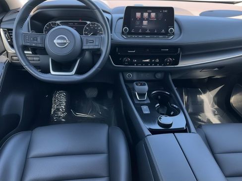 Used 2023 Nissan Rogue SV w/ SV Premium Package AWD/4WD image 5