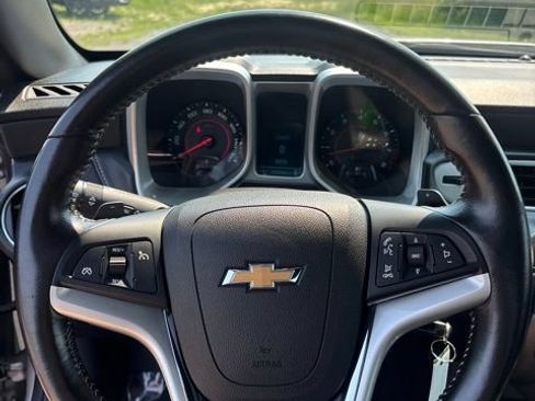 Used 2015 Chevrolet Camaro LT RWD image 8