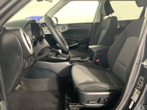 Used 2021 Kia Soul S image 16
