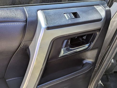 Used 2016 Toyota 4Runner SR5 RWD image 11