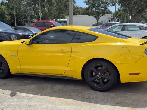 Used 2016 Ford Mustang GT RWD image 3