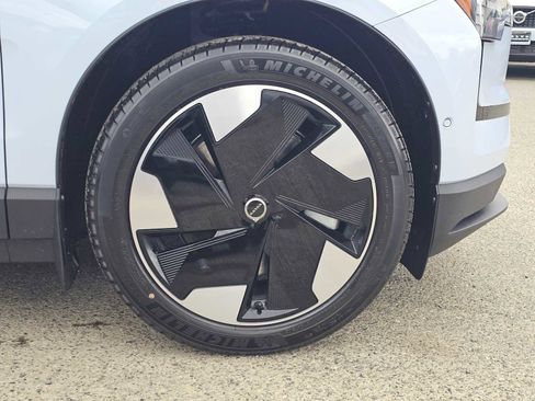 New 2026 Volvo EX30 Ultra w/ Protection Package Premier image 9